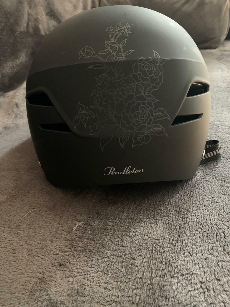victoria pendleton helmet